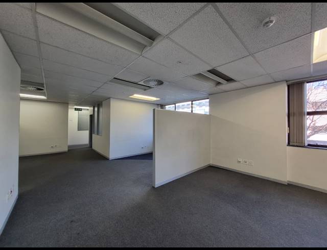 477M² OFFICE TO LET IN ROSEBANK